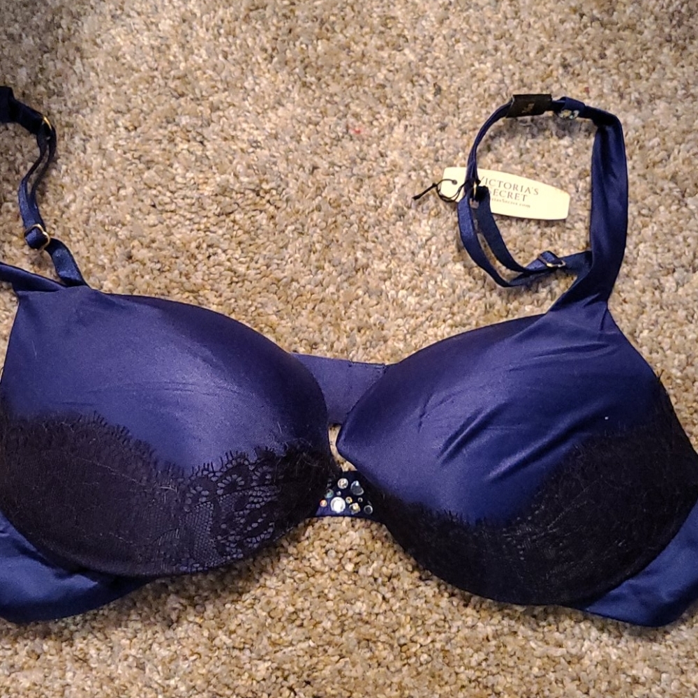 Victoria's Secret Padded Plunge/Push-up Bra